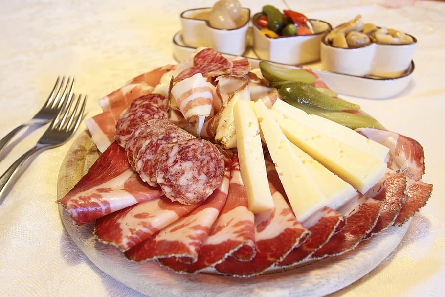 meat, cheese, plate, cold cuts, salami, speck, food, meal, dinner, gourmet