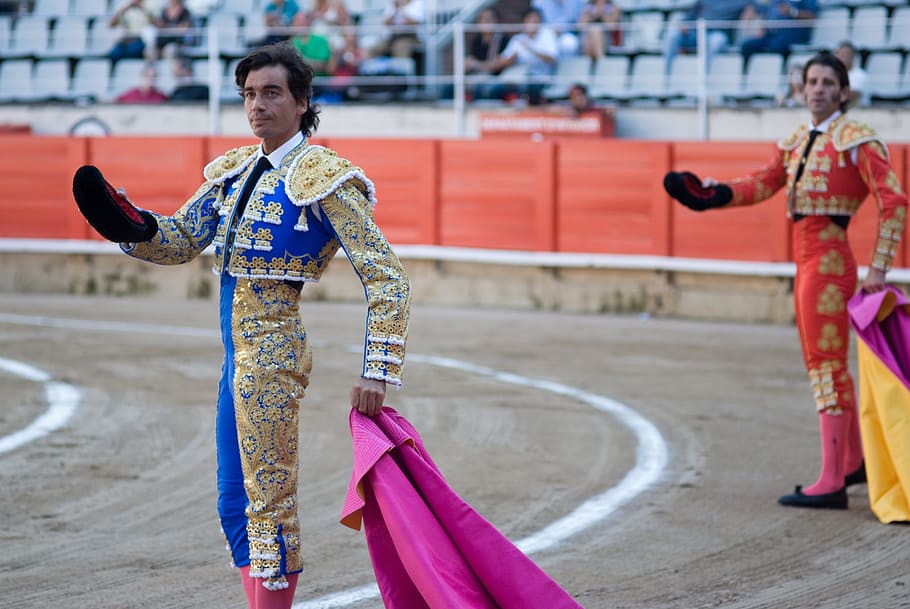 men, blue, gold, long-sleeved, shirt, Bullfight, Bullfighting, Spanish, bullfighter, pride