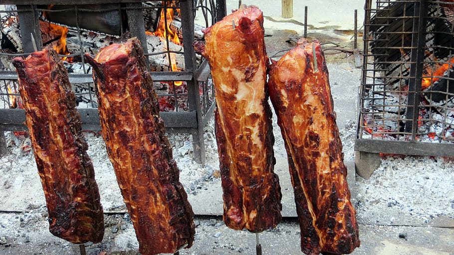 carne, costeletas de porco defumadas, fogo, churrasco, comer, prazer, espetos, espeto de carne, brasas, calor