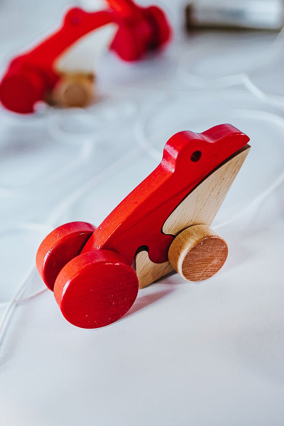 wooden, figure, strings, toy, frog, Small, frogs, red, indoors, close-up