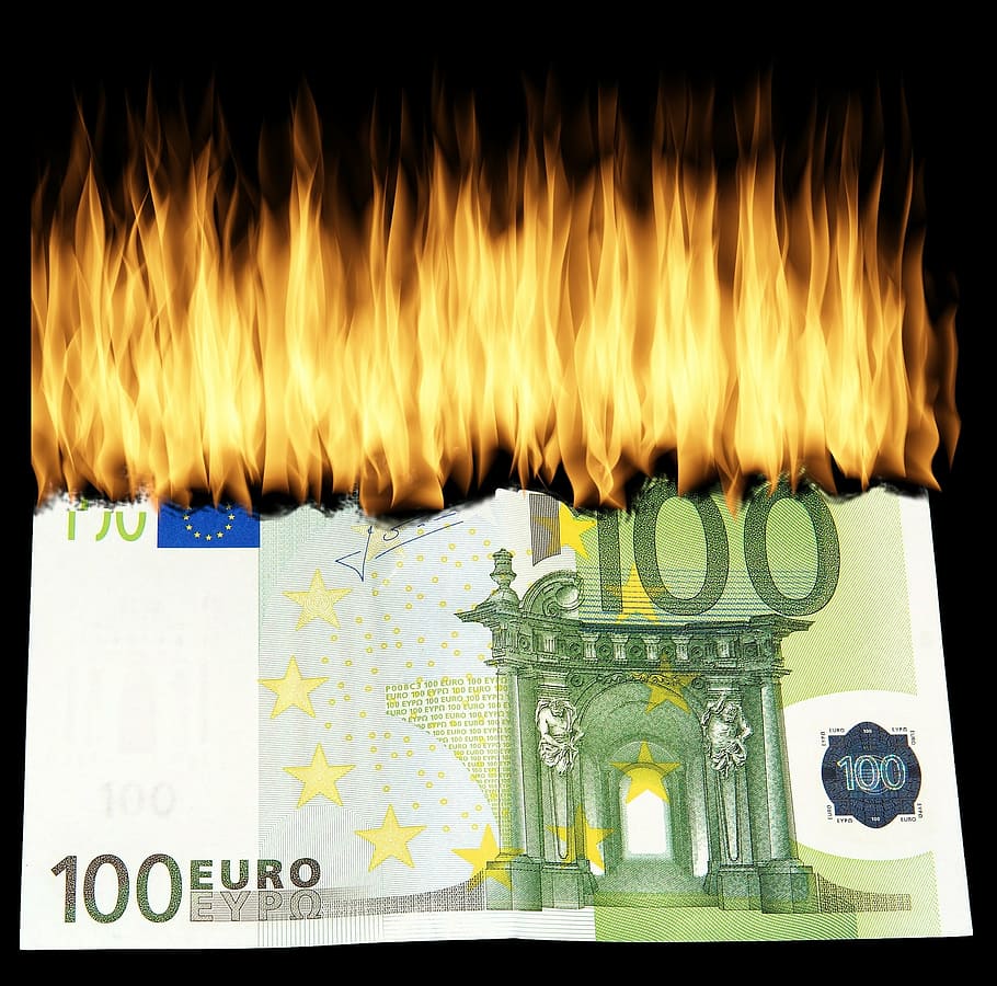 membakar, ilustrasi uang kertas 100 euro, membakar uang, membakar geldschein, menghancurkan uang, keuangan, api, panas - suhu, bahaya, neraka
