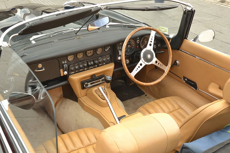vintage car, old car, jaguar v12, old jaguar, classic car, classic jaguar, vintage, retro, car interior, steering wheel