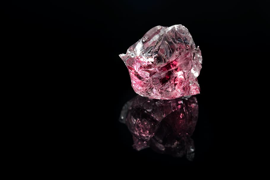 selective, focus, photographed, pink, crystal, glass, piece, broken, crystallized, artistic