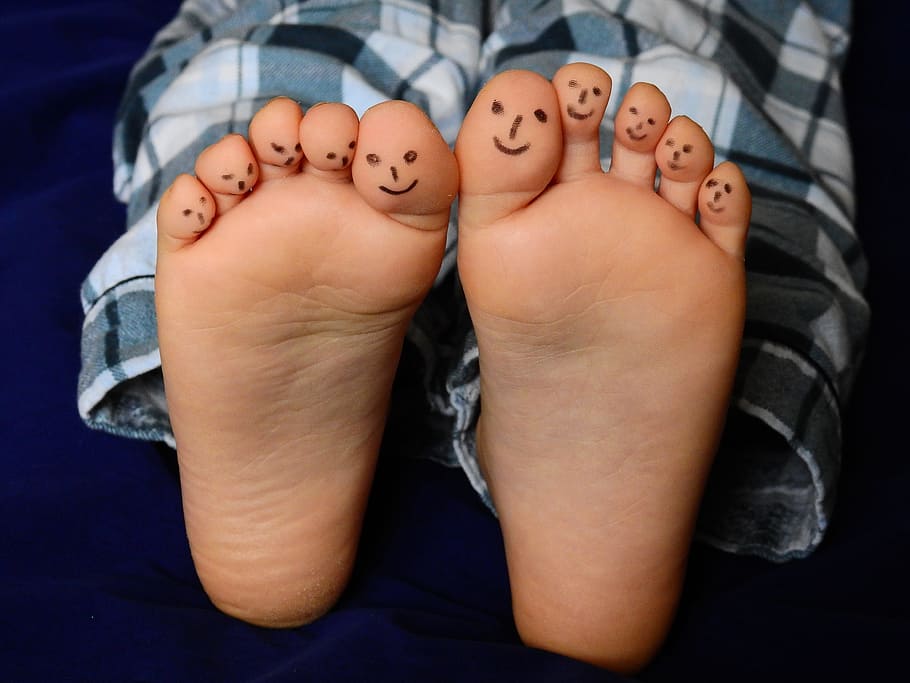 human, feet, smiley drawings, smiley, drawings, ten, barefoot, child, boy, skin