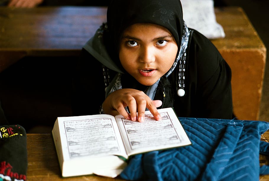 gadis, sekolah, quran, koran, islam, membaca, pendidikan, belajar, anak-anak, agama