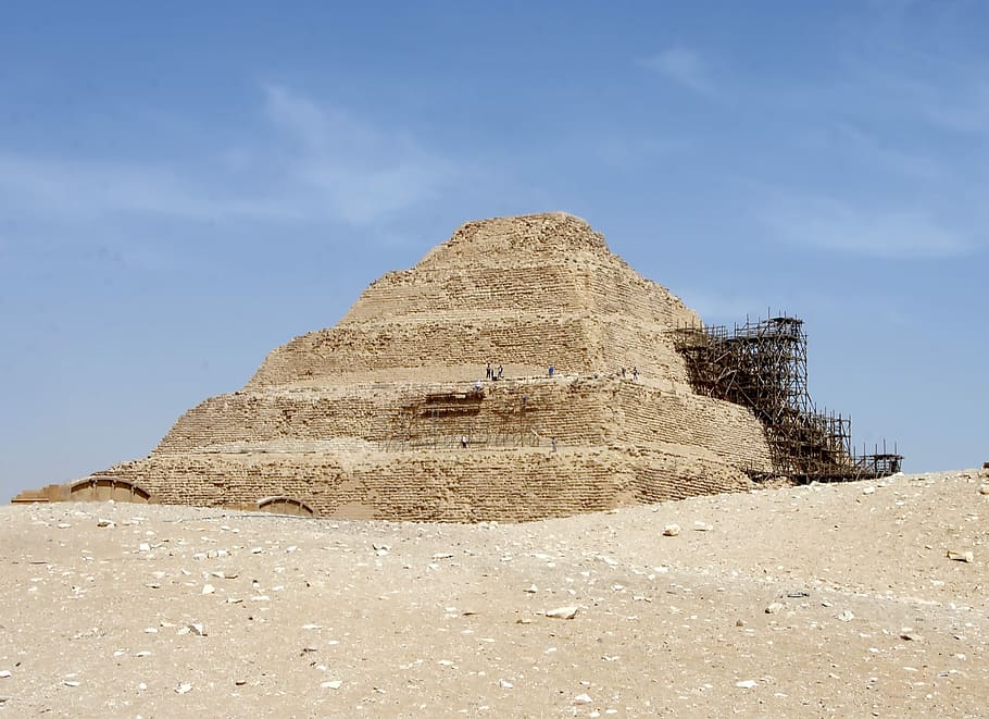 egypt, saqqara, pyramid, djoser, step pyramid, 2600 years, mastabas, sand, desert, pierre