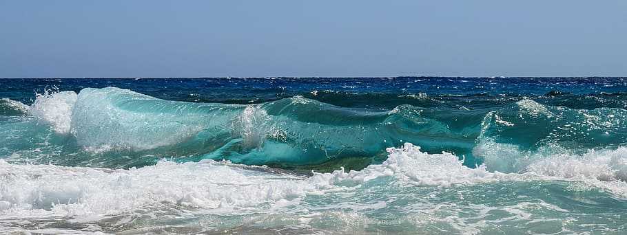 close-up photo, moving, water, daytime, wave, smashing, foam, spray, sea, nature