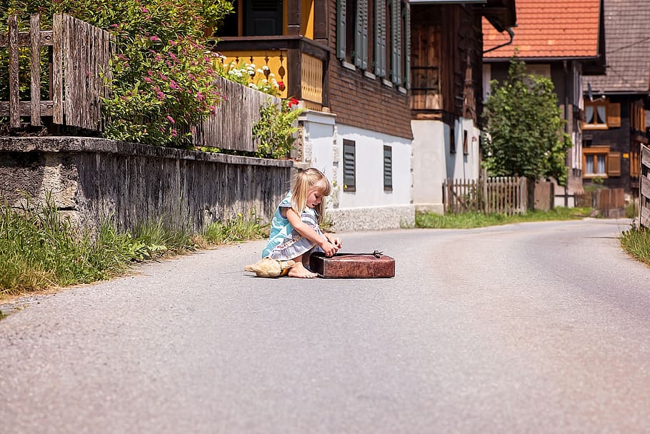 girl, sitting, road, person, human, child, schulweg, village, schoolbag, leather case
