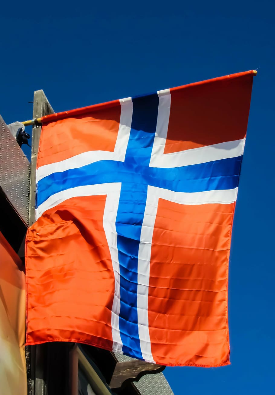 norwegia, bendera, skandinavia, negara, bangsa, eropa, nordic, biru, patriotisme, pemandangan sudut rendah