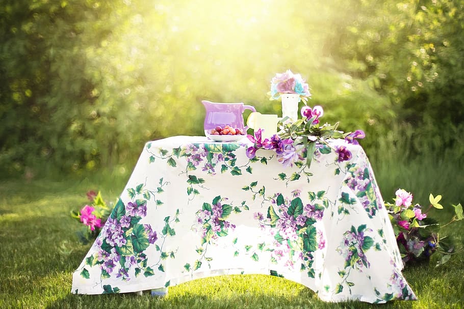 white, green, table, clothe, daytime, summer, still-life, pitcher, garden, outdoors