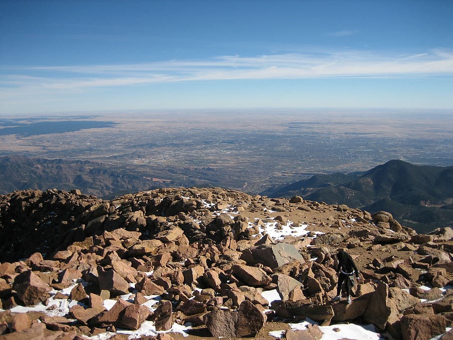 Pikes Peak, montaña, cumbre, vista, Colorado Springs, escénico, rocas, nieve, paisaje, naturaleza