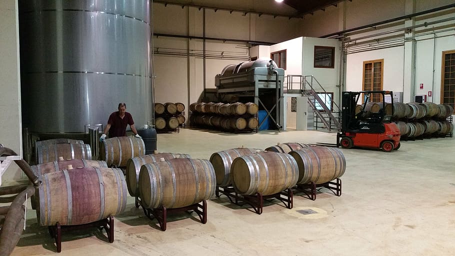 winery, casks, wine production, lyng, barrel, wine cask, large group of objects, wine cellar, cylinder, wine