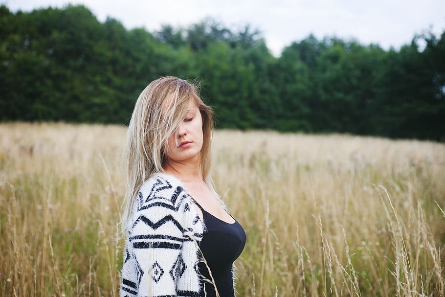 woman, standing, rice field, blonde, girl, eyes, eyes closed, dream, dreams, grass