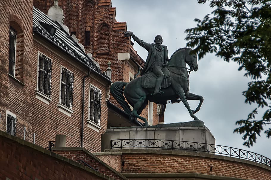 wawel, krakow, poland, monument, history, sculpture, representation, human representation, statue, architecture