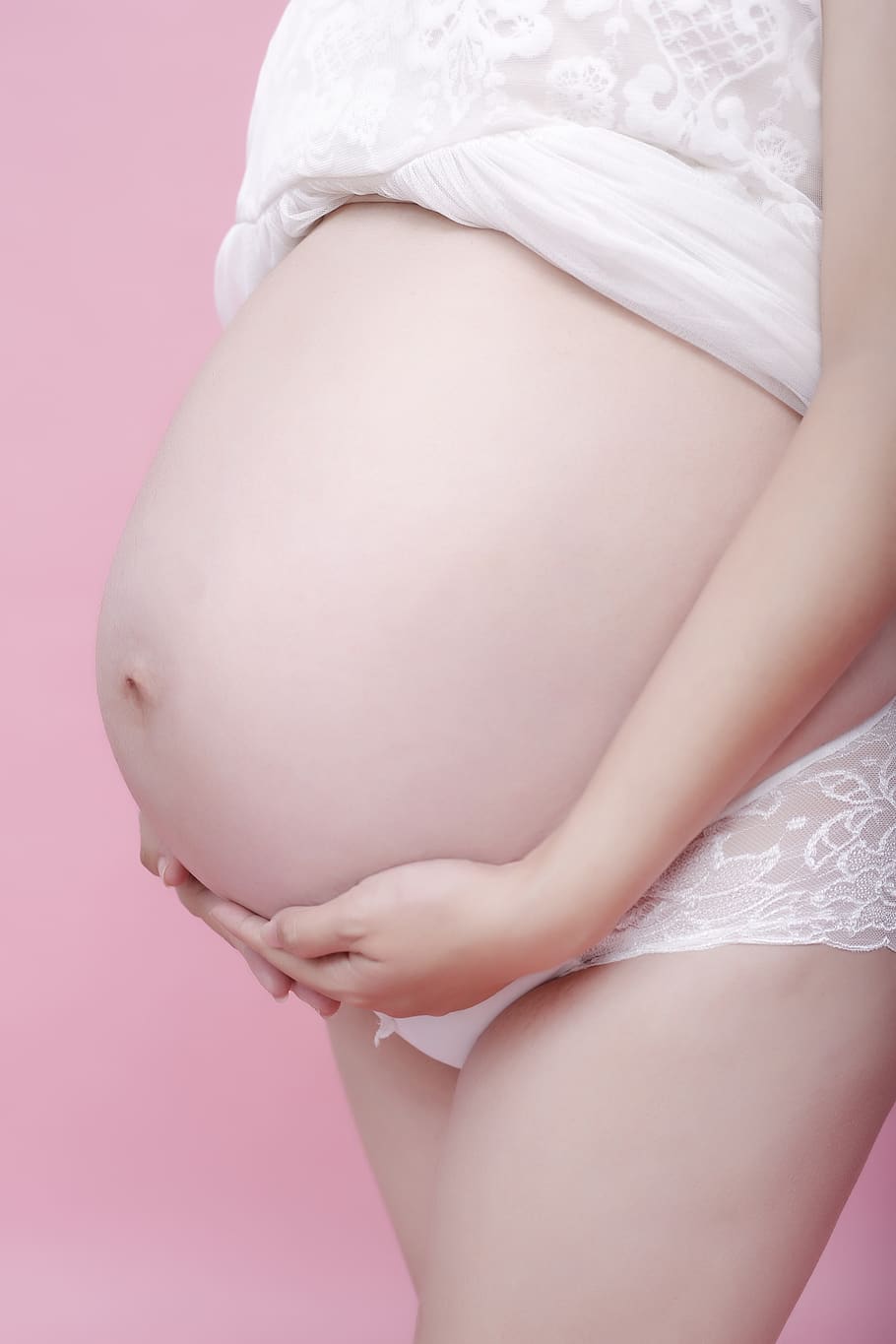 mulheres grávidas, mulher, barriga, grávida, parte do corpo humano, início, parte do meio, parte do corpo, foto de estúdio, abdômen humano