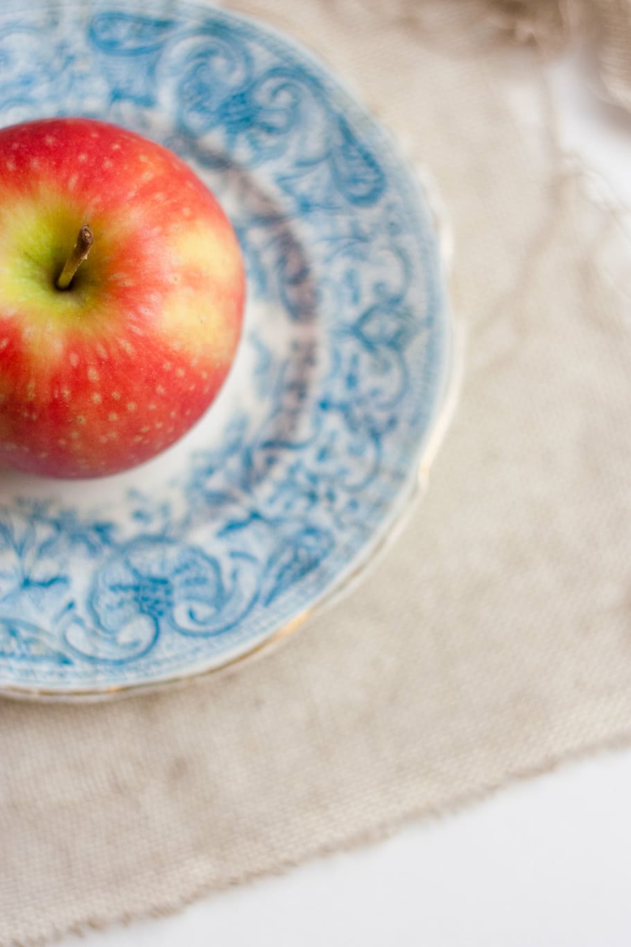 honeycrisp apple, white, blue, plate, red, apple, floral, fruits, healthy, food