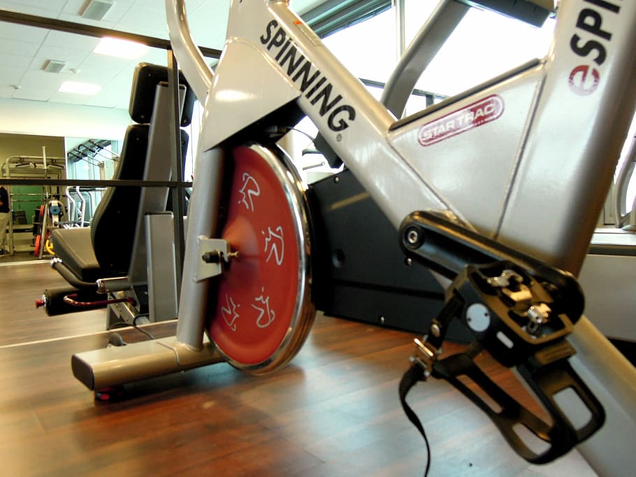 low-angle photography, stationary, bike, Spinning, Indoor Cycling, cycling, the device, in the gym, indoors, day