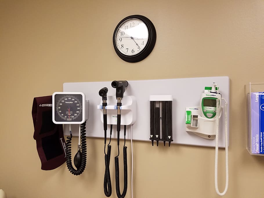 clock, hanging, wall, doctors office, checkup, medical, healthcare, health, clinic, equipment