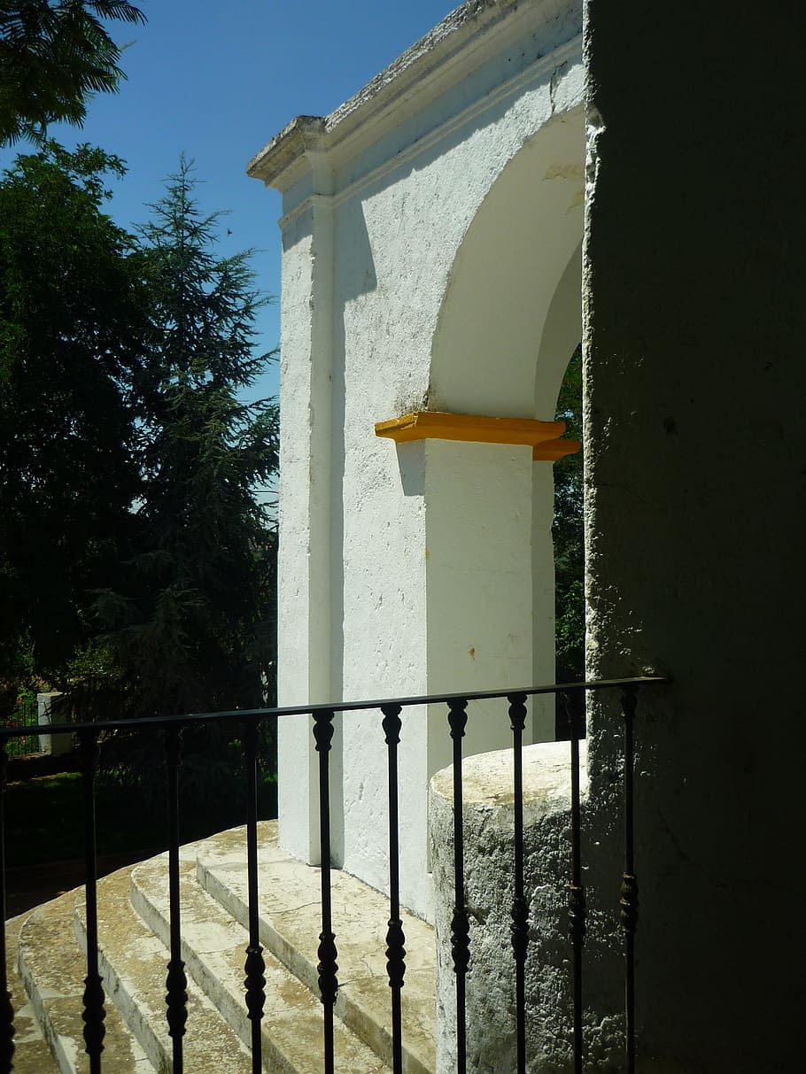 hermitage, atrium, arc, mouldings, grating, handrail, shadow, input, white, rosario
