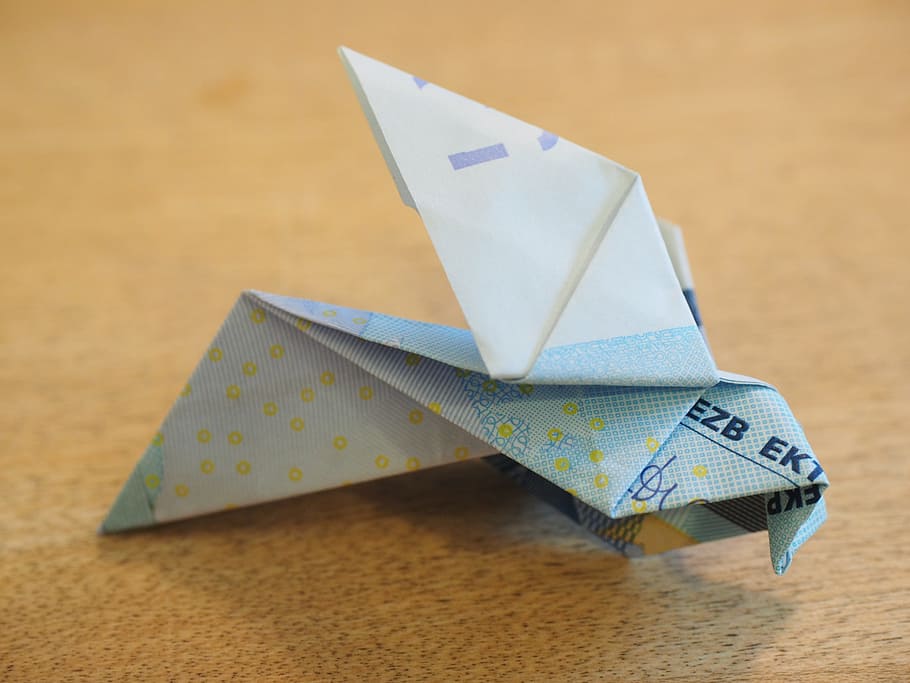 origami, paper folds, fold, bird, paper folding art, paper, indoors, folded, close-up, studio shot