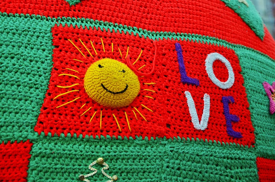 close-up, red, green, love-embroidered, crochet, garment, wool, hand labor, hobby, colorful