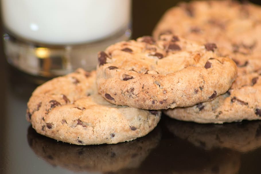 chocolate chip cookies, milk, food, snack, baked, tasty, delicious, homemade, fresh, treat