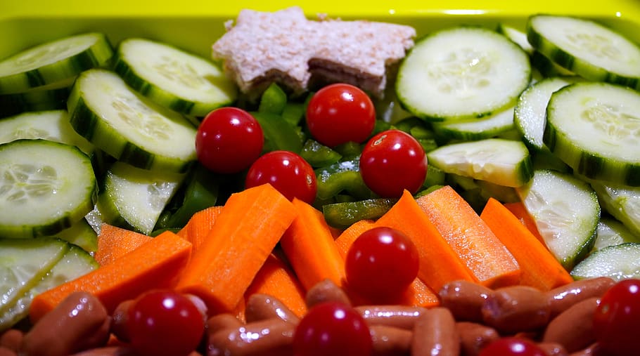 vegetables, tomatoes, cucumbers, carrots, bio, healthy, vitamins, eat, food, food and drink