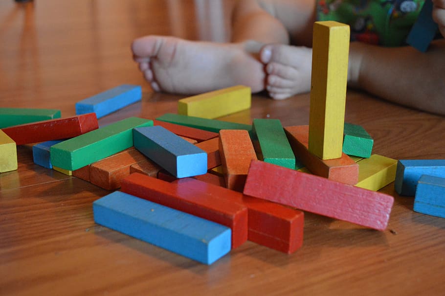 Azul, verde, amarillo, ladrillos, bloques, niño, juguete, educación, juego, infancia