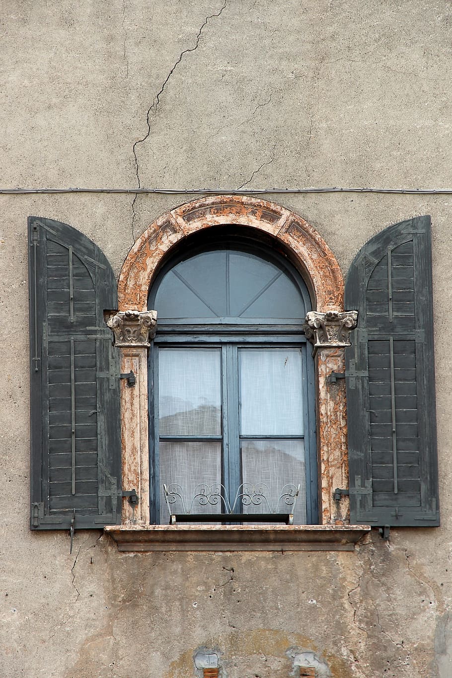 ventana, viejo, ventana vieja, fachada, históricamente, resistido, madera, vidrio, romper, edificio