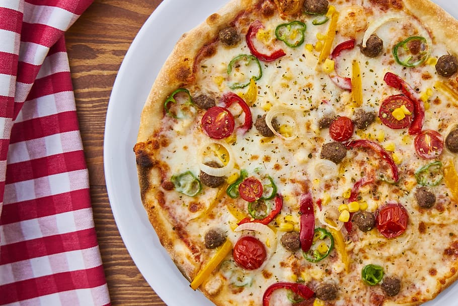 pepperoni pizza, plate, pizza, dough, tomato, macro, beautiful, health, food, healthy eating