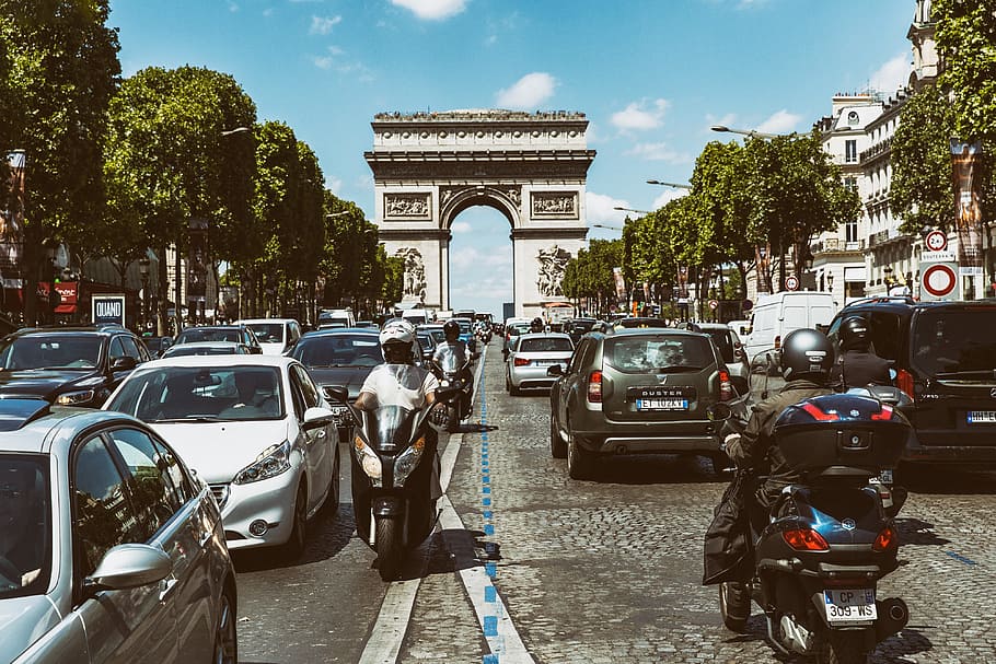 wide, angle shot, busy, road traffic, famous, paris, france., end, see, arc