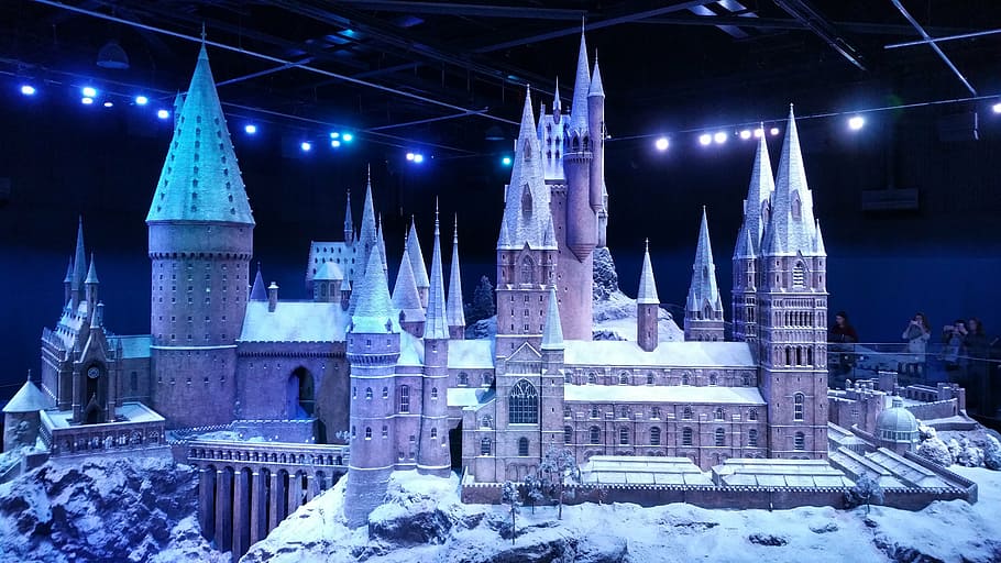 beige, gray, castle, miniature, harry potter, warner bros, warner studio, harry potter studio, hogwarts, hogwarts castle