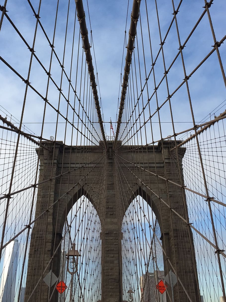 brooklin, architecture, bridge, sky, suspension bridge, built structure, bridge - man made structure, low angle view, connection, engineering