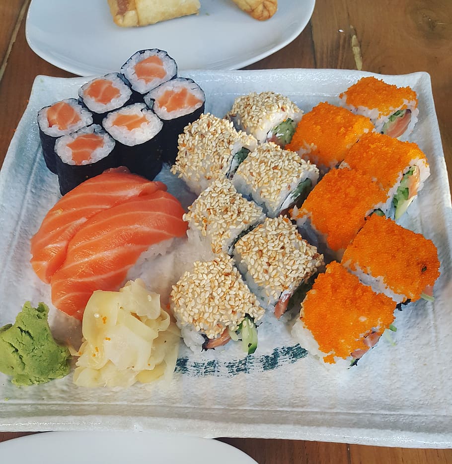 sushi, comida, japão, salmão, prato, comida e bebida, pronto para comer, alimentação saudável, frescura, dentro de casa
