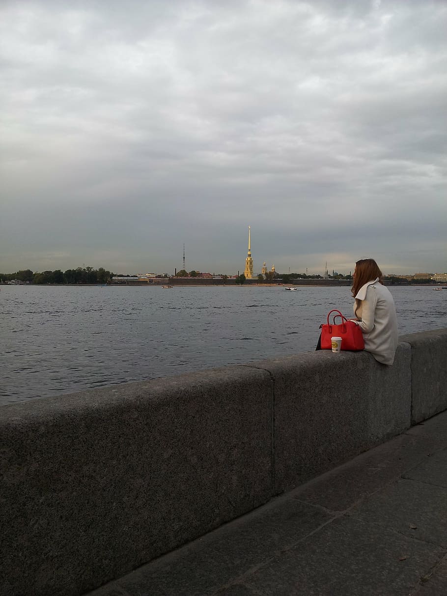 San Petersburgo, Rusia, muelle, niña, soledad, Neva, símbolo, río, playa, gente