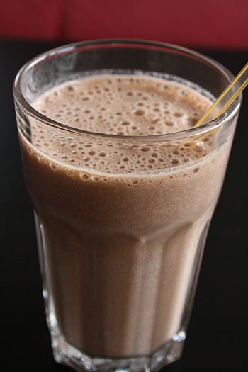 shake-chocolate-banana-drink-royalty-free-thumbnail.jpg