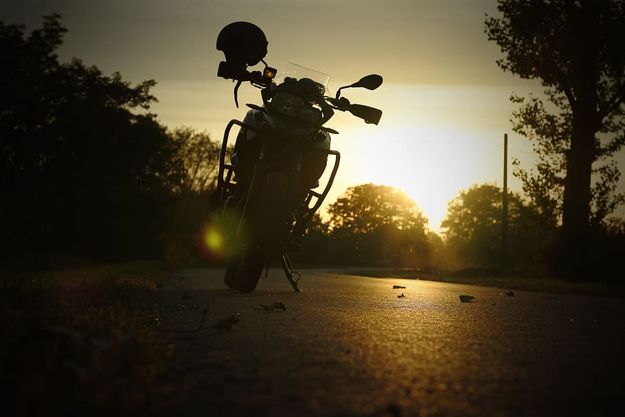 motocicleta, bmw, f700gs, cielo, puesta de sol, naturaleza, silueta, árbol, tecnología, luz solar