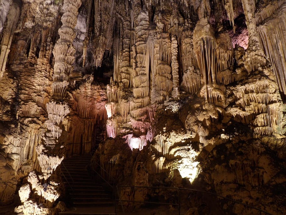 brown cave walls, cave, stalactite, stalactites, stalagmites, stalactite cave, lighting, lime, grotto, drip