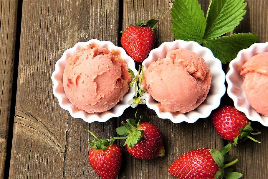 strawberry ice cream dessert, Strawberry ice cream, dessert, food/Drink, food, fruit, fruits, ice Cream, strawberries, strawberry