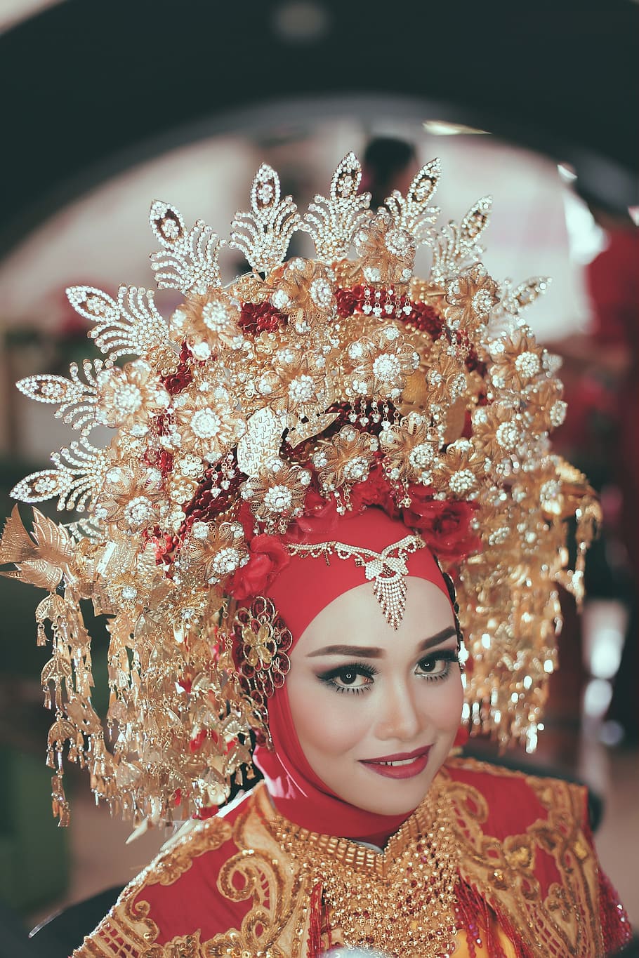 여자, 화려한, 인도네시아, 빛, 빨강, 얼굴, 문화, 의류, 한 사람, 라이프 스타일