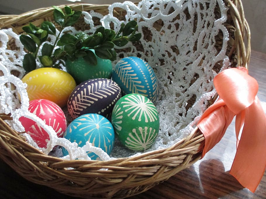 easter basket, easter, święconka, easter eggs, easter egg, ornament, easter holidays, easter composition, basket, eggs