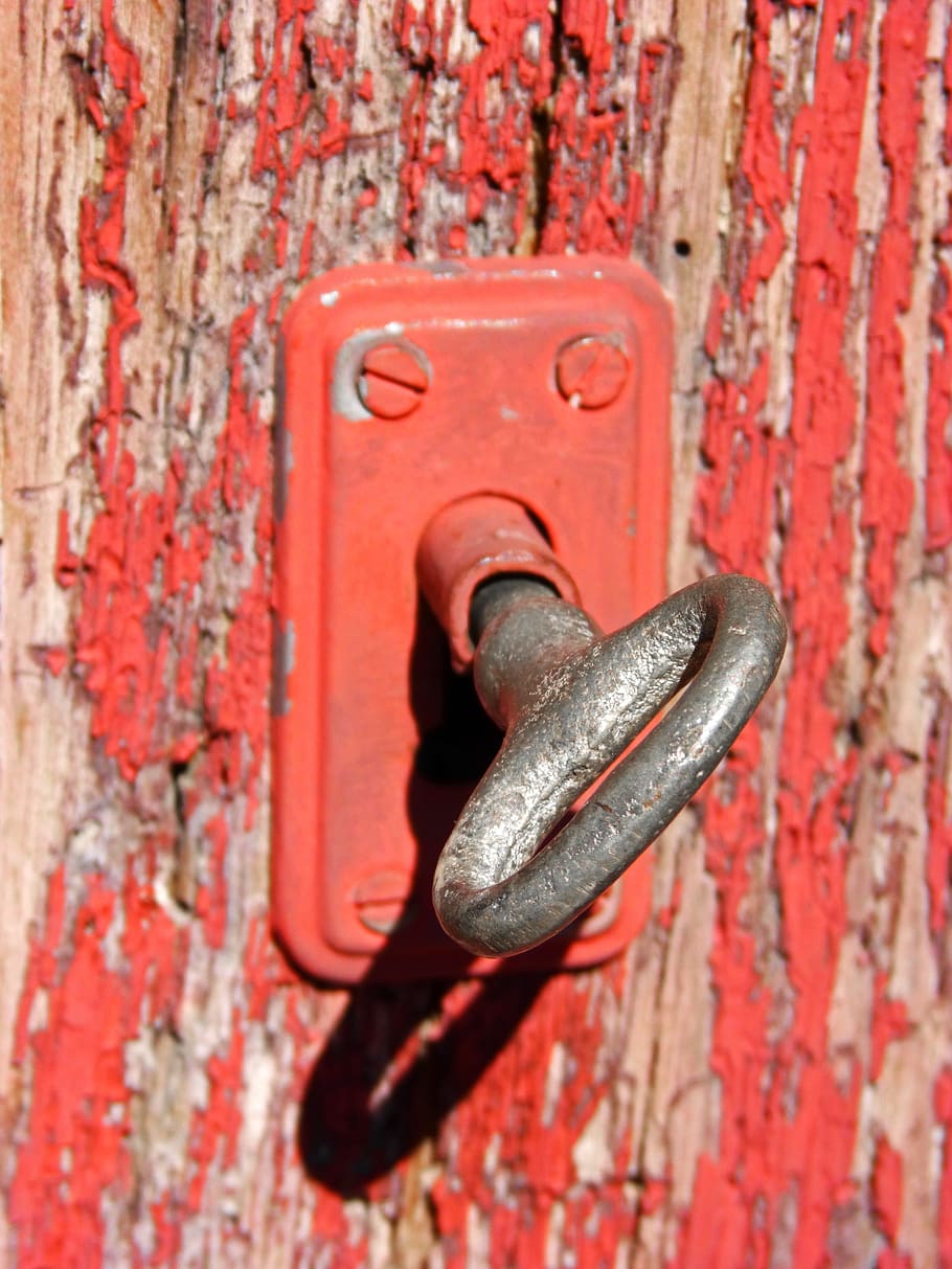 회색 강철 걸이, 열쇠, 자물쇠, 소박한, 문, 빨강, 금속, 닫다, 아니 사람, 보호