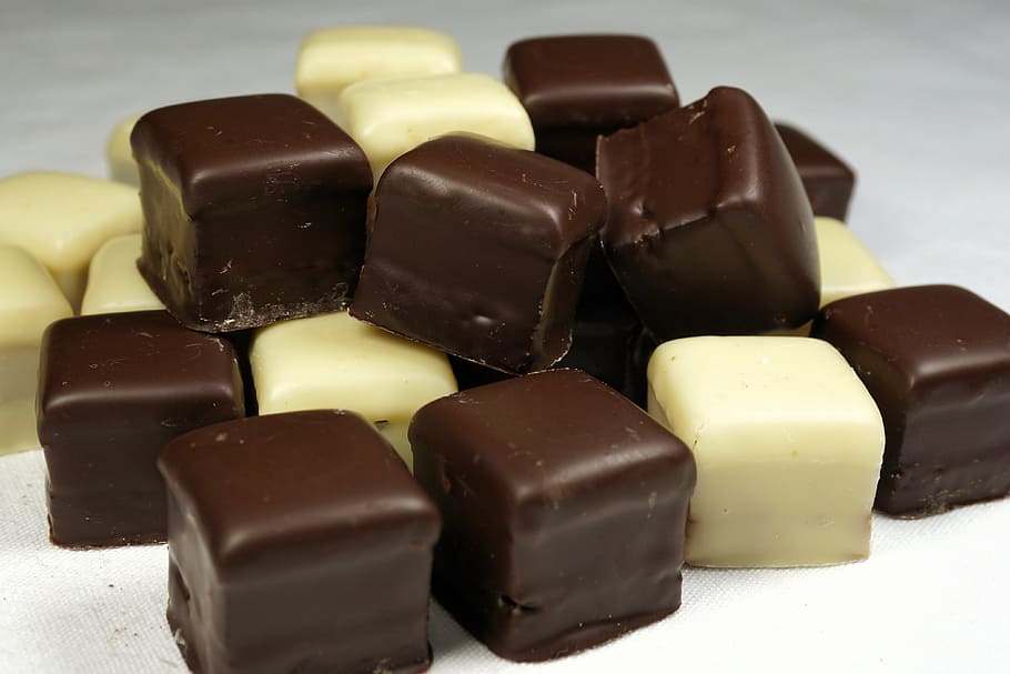 chocolate, milk chocolate blocks, dominoes, domino, play, eat, domino effect, black, white, series