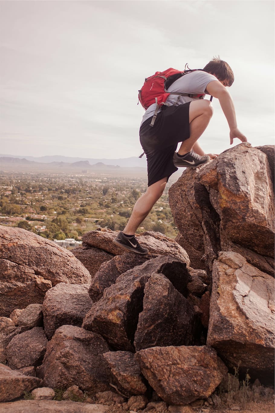 Persona, escalada, roca, hombre, rocoso, montaña, día, tiempo, senderismo, excursionista