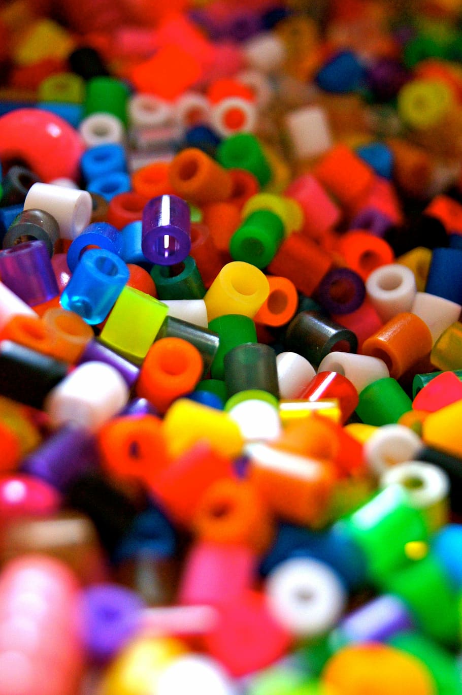 cuentas de colores variados, cuentas, colorido, plástico, juego, hilo, cadena, niño, caos, desorden