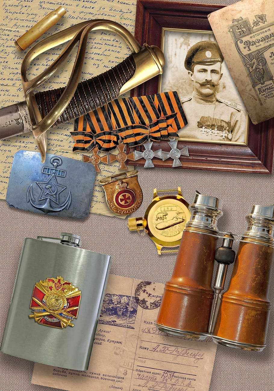 veteran army collections, history, composition, honors, binoculars, soldier's flask, flask, eorgievskie crosses, old postcard, maritime buckle