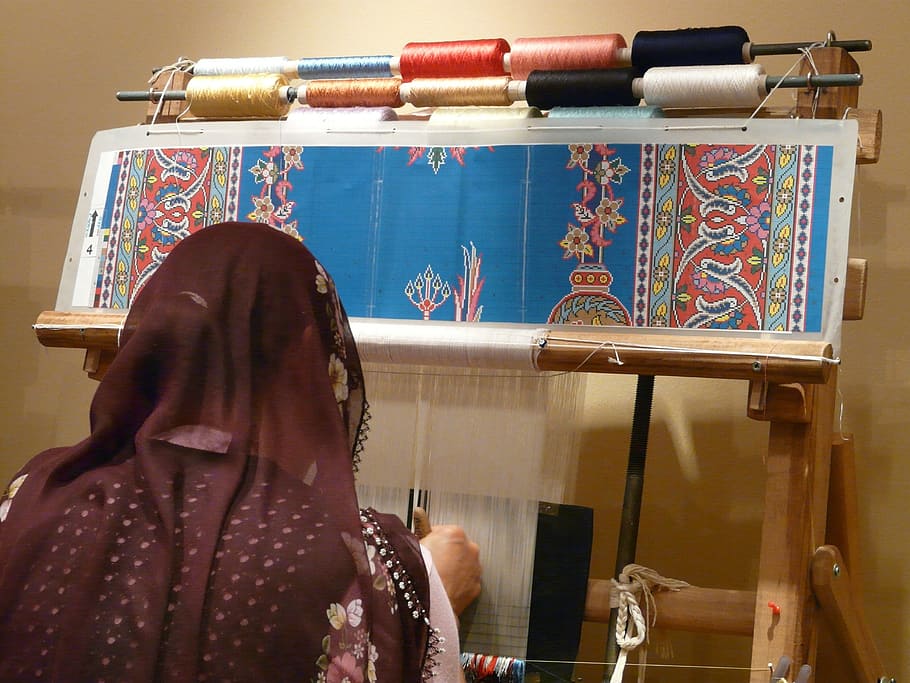 person, wearing, brown, floral, scarf, teppichknuepferin, hand labor, carpet, weave, woman