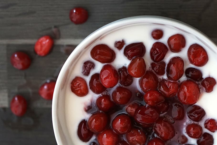 Cranberries - foods that make you more lubricated, 