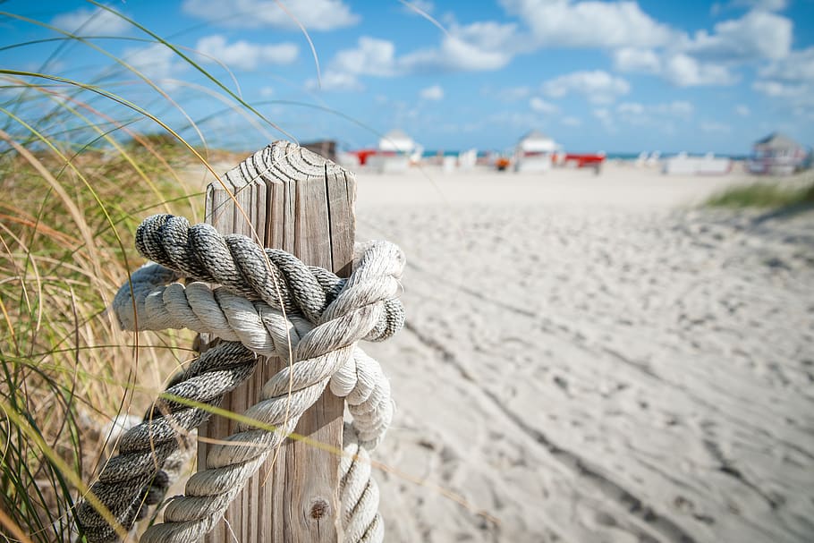 nature, sand, clouds, sky, rope, green, grass, land, focus on foreground, day
