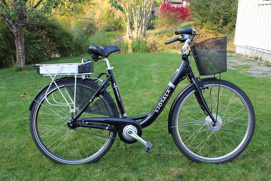 black, step-through bicycle, green, grassfield, electric, women's bicycle, electric bike, bicycle, land vehicle, transportation